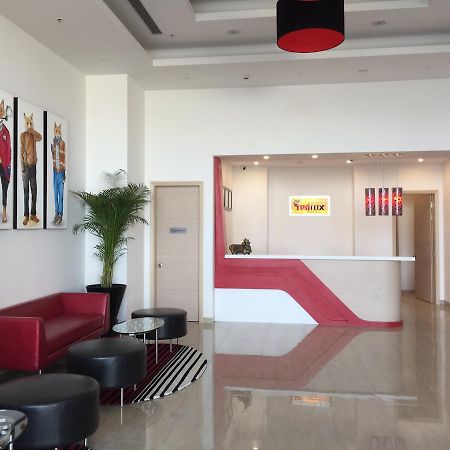 Red Fox By Lemon Tree Hotels, Sector 60, Gurugram Gurgaon Exterior photo