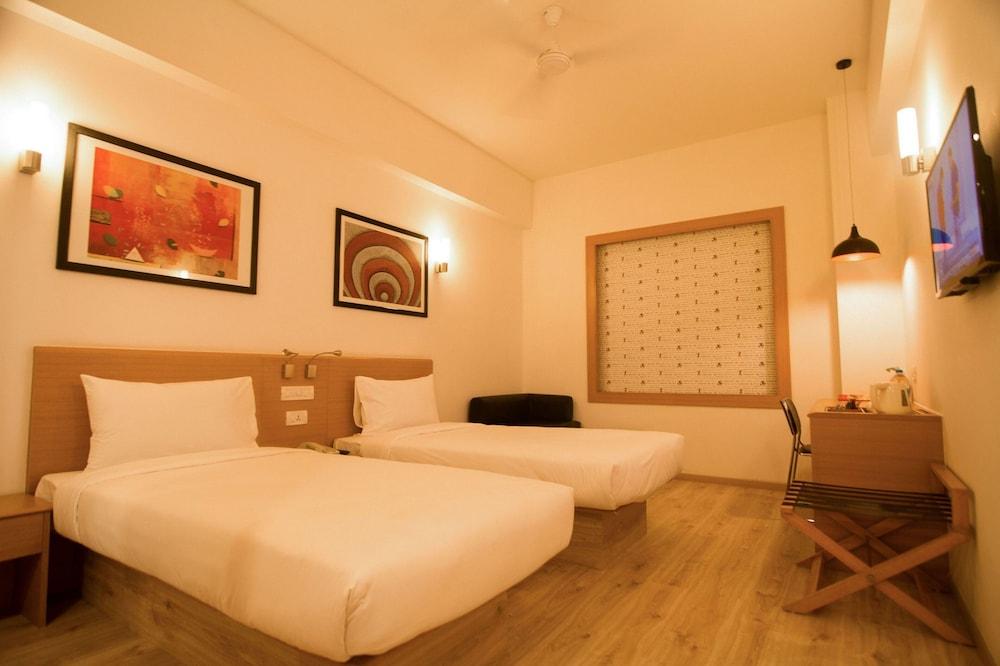 Red Fox By Lemon Tree Hotels, Sector 60, Gurugram Gurgaon Exterior photo