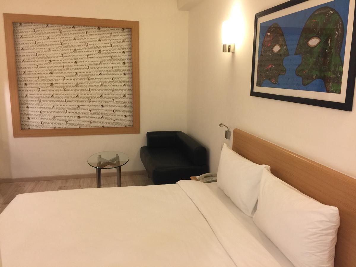 Red Fox By Lemon Tree Hotels, Sector 60, Gurugram Gurgaon Exterior photo